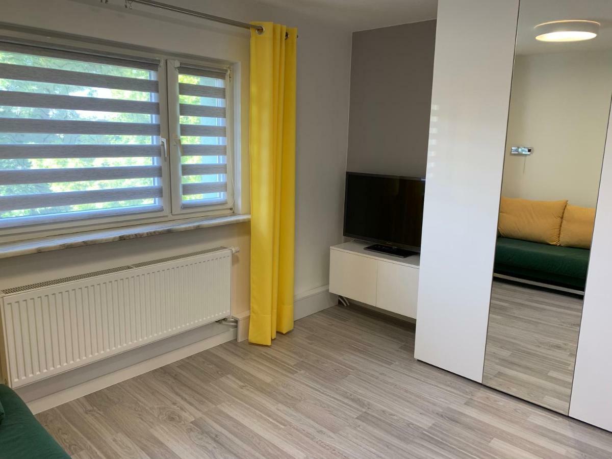 Comfortable Studio Only 20 Minutes From International Conference Center Katowice Best Place For Wuf2022 Eec Tnf Off Etc Siemianowice Slaskie Luaran gambar